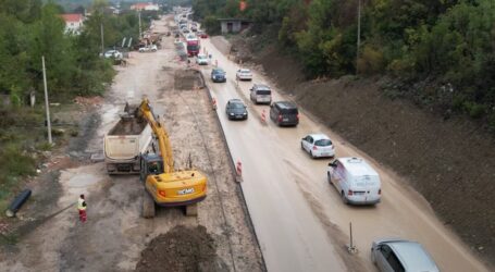 Dva mjeseca prije roka, Kinezi završili tek pola posla: Bulevar od Tivta do Jaza čeka novi datum