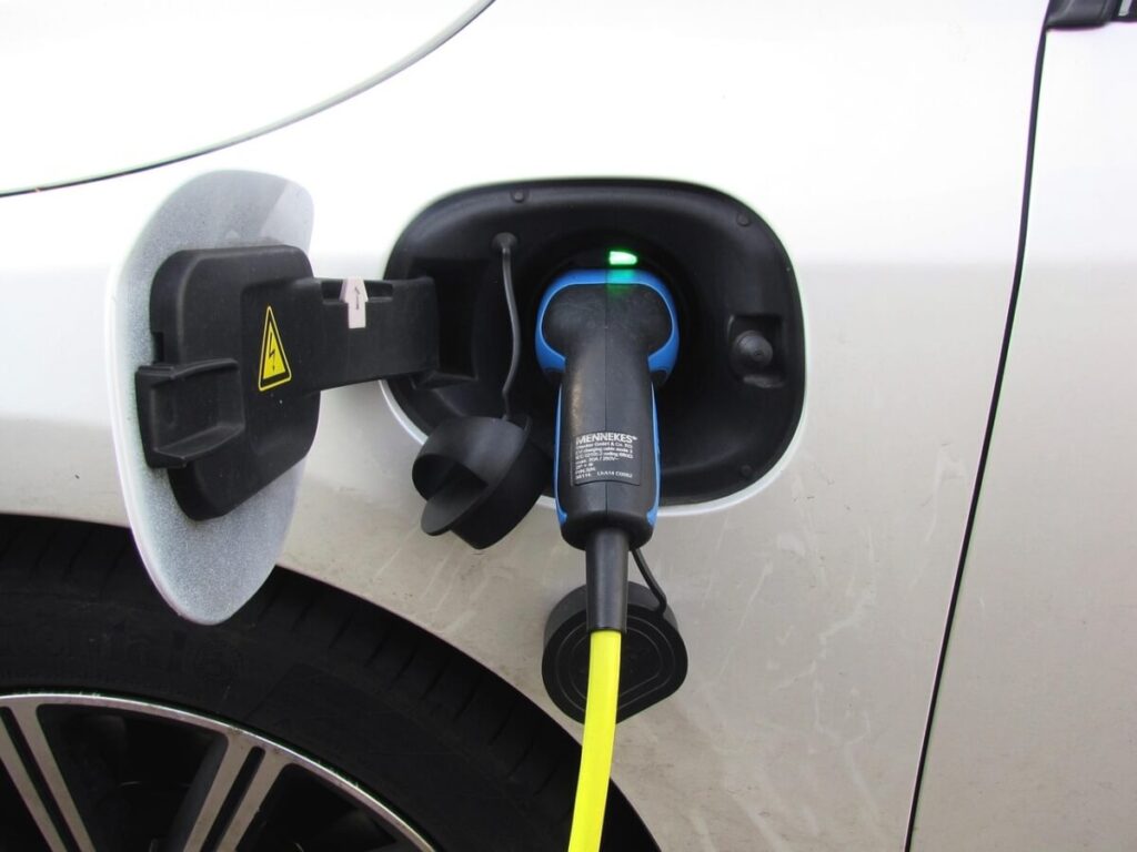 punjač za auta, punionica, car charging, charger, električni automobil, electric car