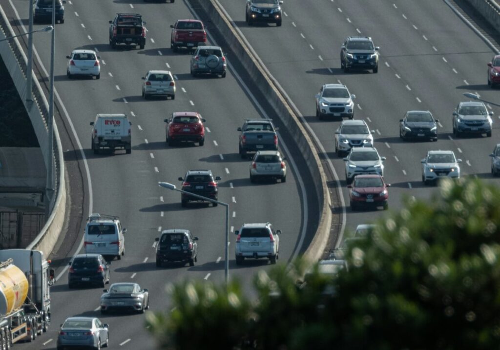 autoput, motorway, highway, cars, traffic