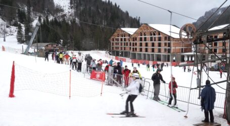 Sezona na Ski centru Kolašin 1450 na vrhuncu: Za manje od mjesec prodato 14.000 ski-passova
