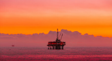 Cijene nafte prešle 105 dolara po barelu, rat u Iranu ulazi u treću sedmicu