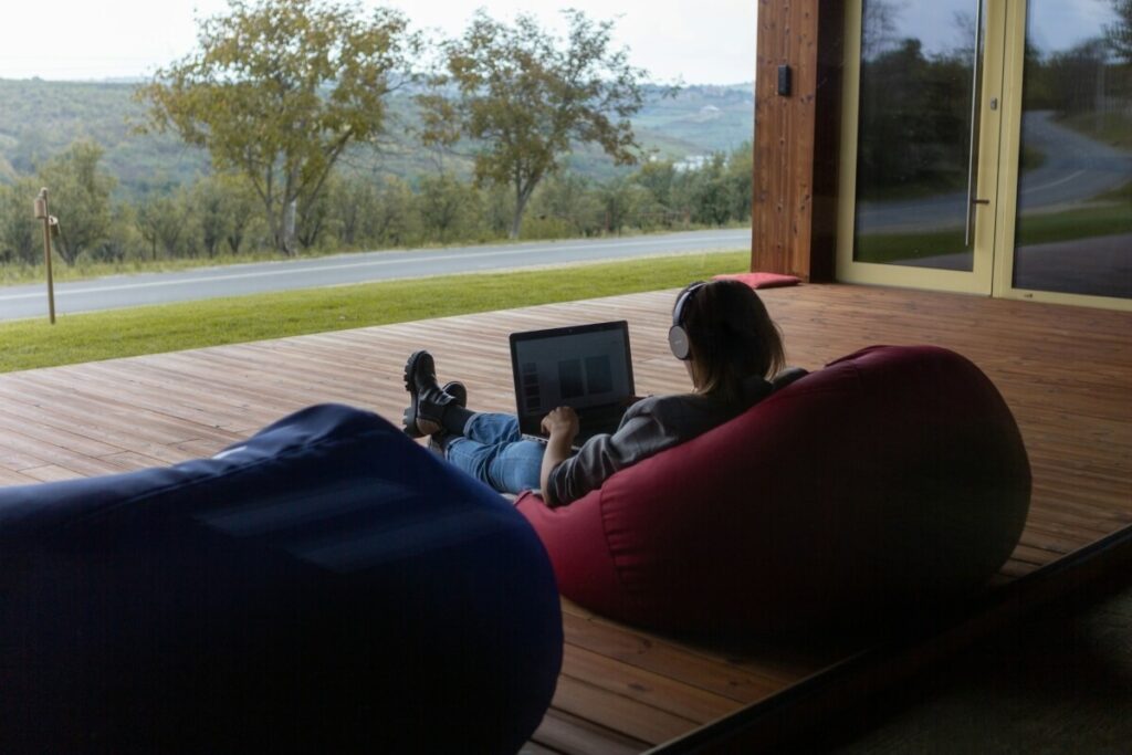 rest, resting, odmor, rad na daljinu, remote working, working from home, holidays