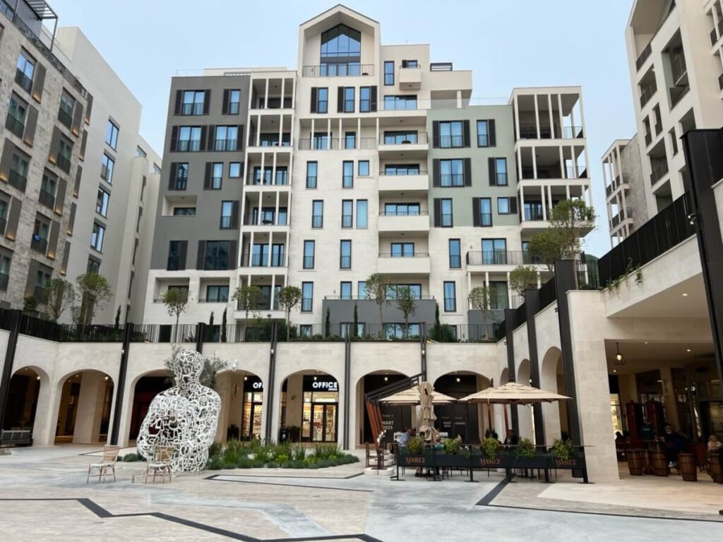 Siro Boka Place, Porto Montenegro