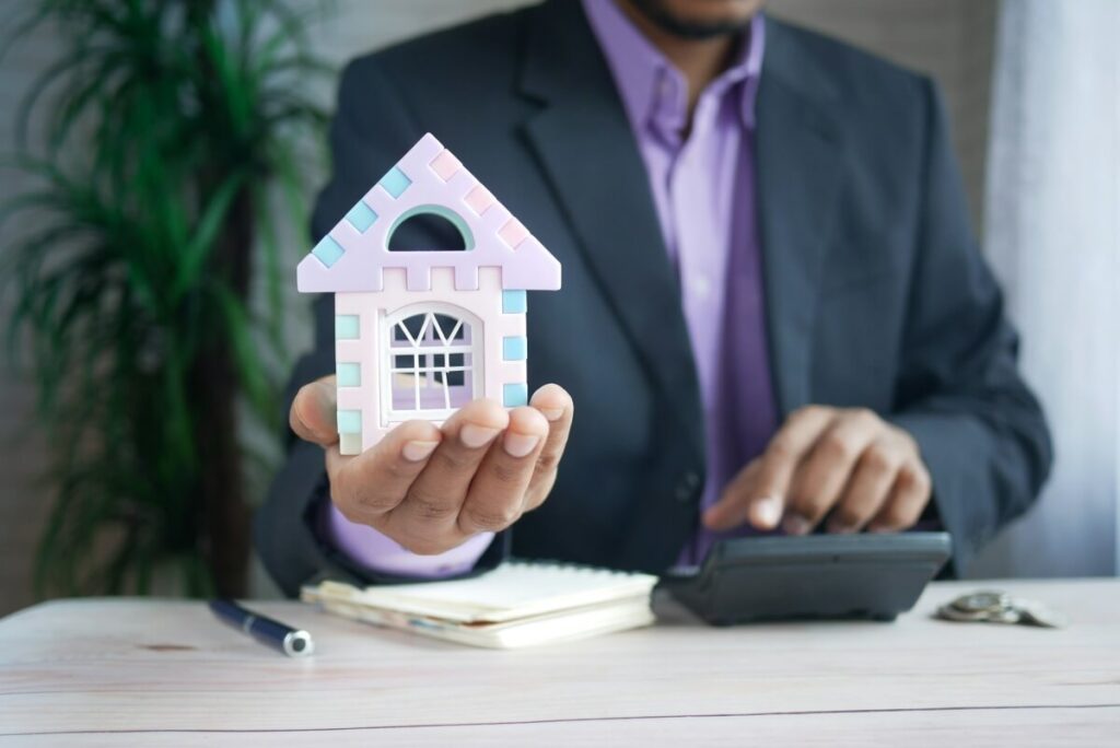 real estate agent, nekretnine, promet nekretnina, agencija za promet nekretnina, posredovanje u prometu nekretnina, prodaja nekretnina, real estate sales