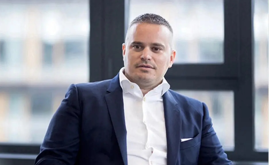 Davor Macura, Alta banka