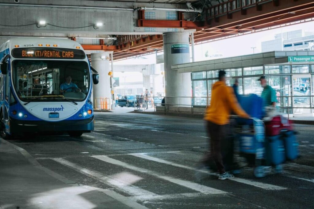 plavi-autobus-aerodrom-prtljag (1)