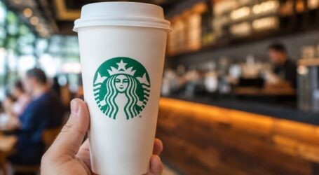 Starbucksov recept za krizu: Vrhunska usluga treba da odbrani kafu od sedam dolara