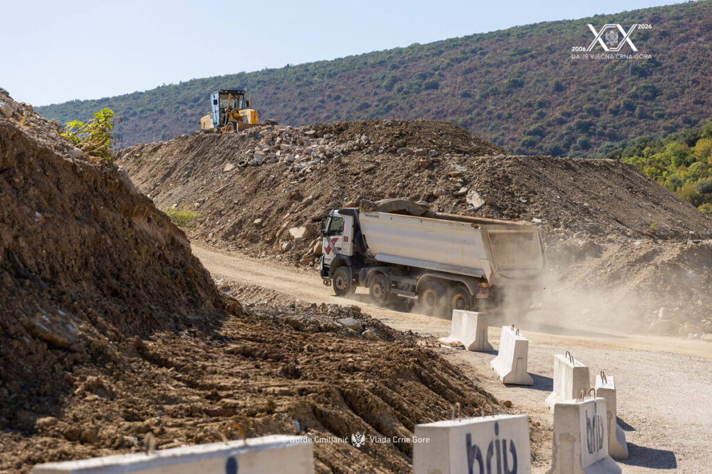 gradilište, Briv Construction, bager, kamioni, mehanizacija