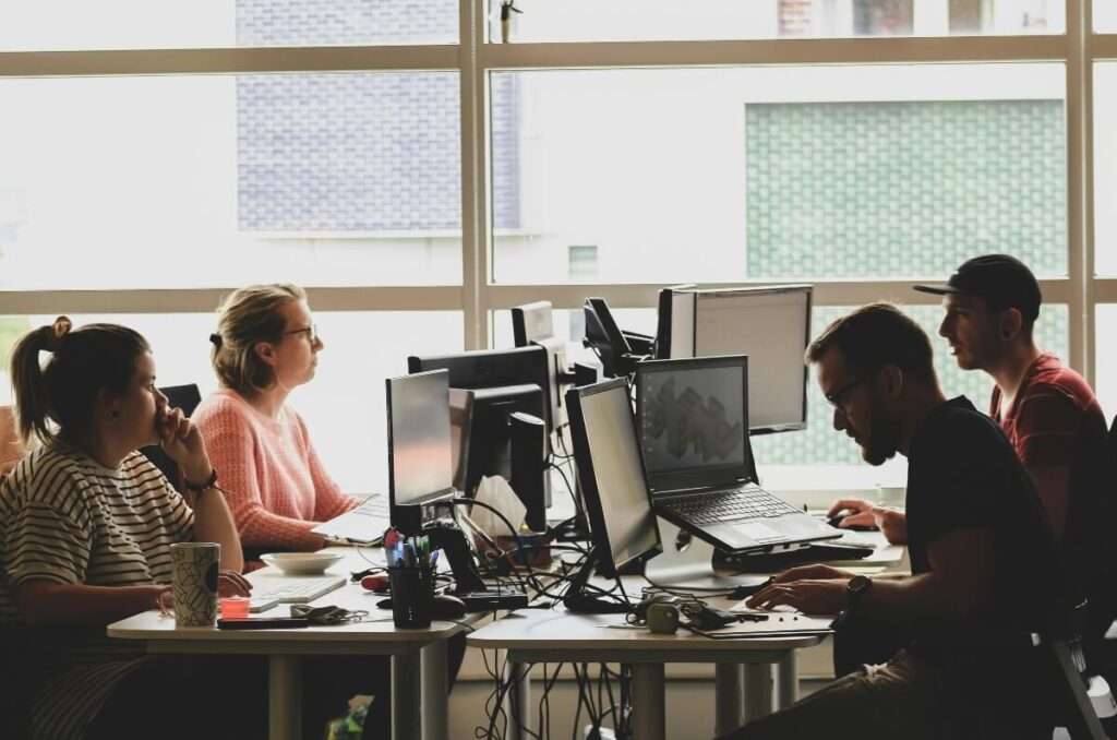 mladi radnici, young workers, young employees, office, work